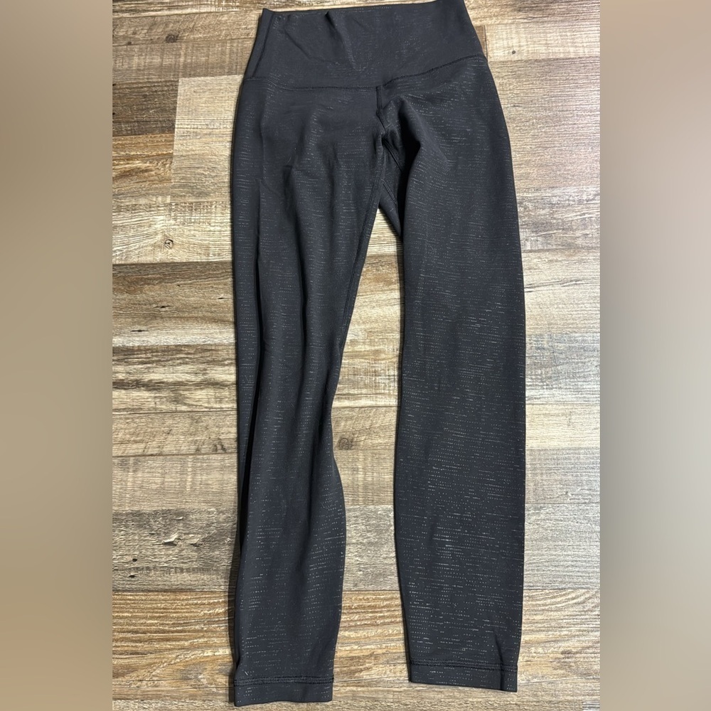 Lululemon free to flow leggings size 4